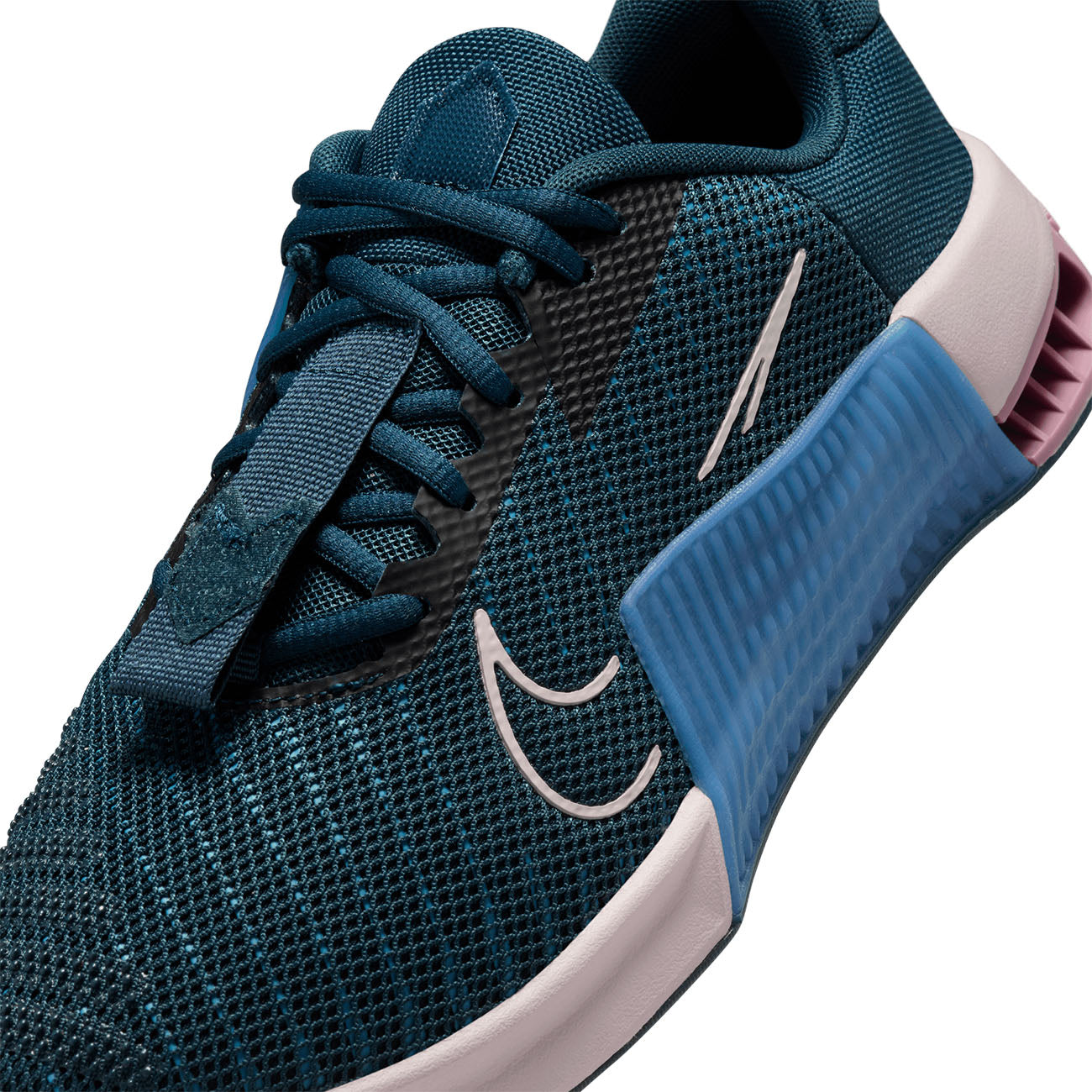 Nike Shoes women’s 9 newest track & field NWbox