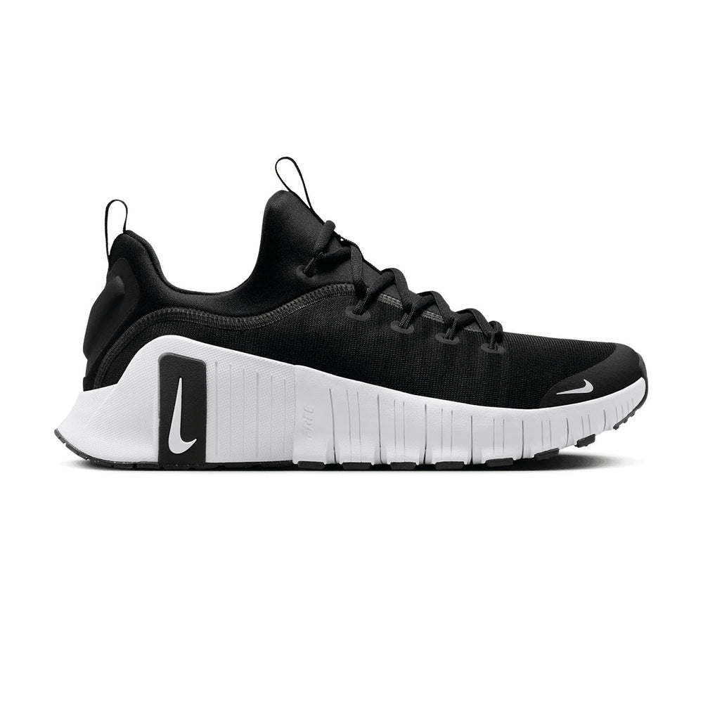 Nike metcon 4 men's black and white hotsell